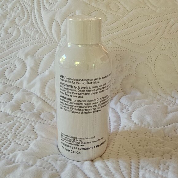 Rodan + Fields Reverse Intensive Brightening Toner 125mL/4.2oz - Picture 2 of 8